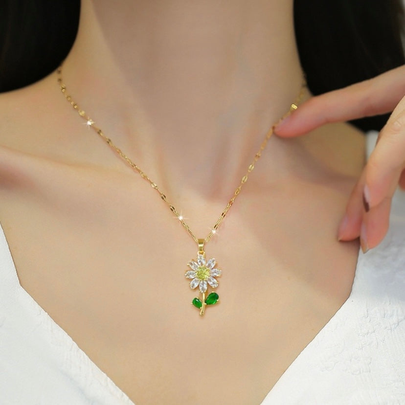 18K Gold Plated Crystal Flower Pendant Necklace for Women,Flower Necklace