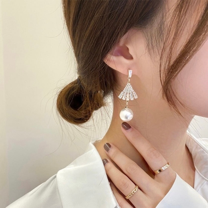 Elegant White Pearl Dangle Drop Earrings for Women