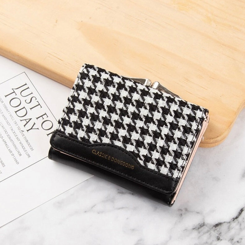 Short Wallet for Women,Snap Closure Trifold Wallet for Girls,Kiss-lock Clutch Credit Card Holder Coin Purse with ID Window