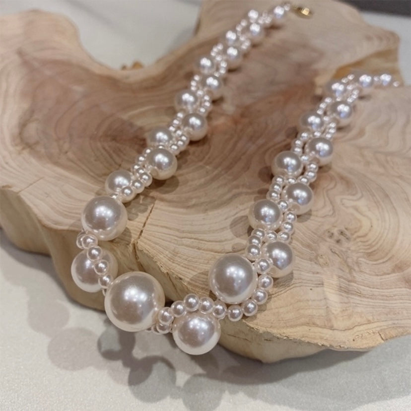 Elegant White Pearl Choker Necklace for Women