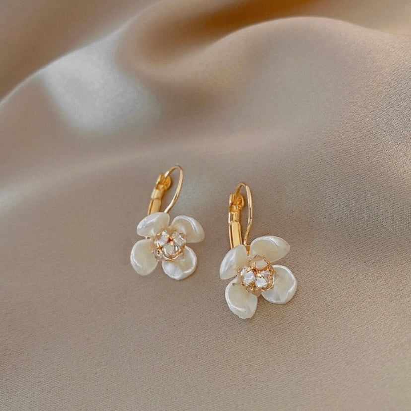 Women's Crystal Flower Dangle Drop Earrings