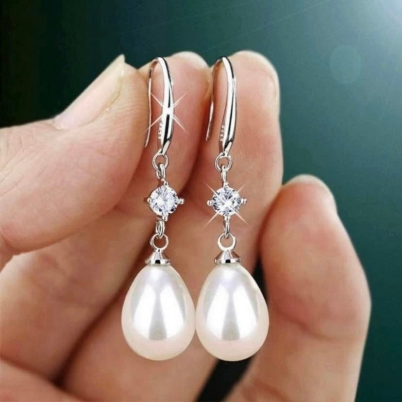 Women's White Pearl Teardrop Dangle Drop Earrings