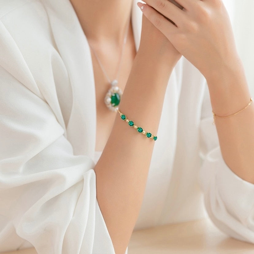 18K Gold Plated Adjustable Artificial Emerald Charm Bracelet for Women