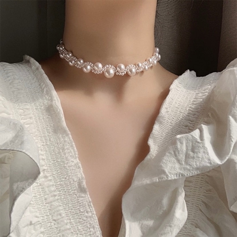 Elegant White Pearl Choker Necklace for Women