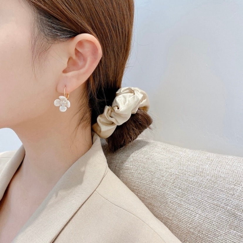 Women's Crystal Flower Dangle Drop Earrings