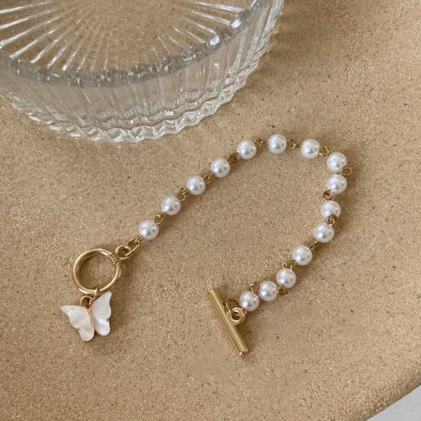 White Pearl Butterfly Charm Bracelet for Women,Butterfly Bracelet,Pearl Bracelet