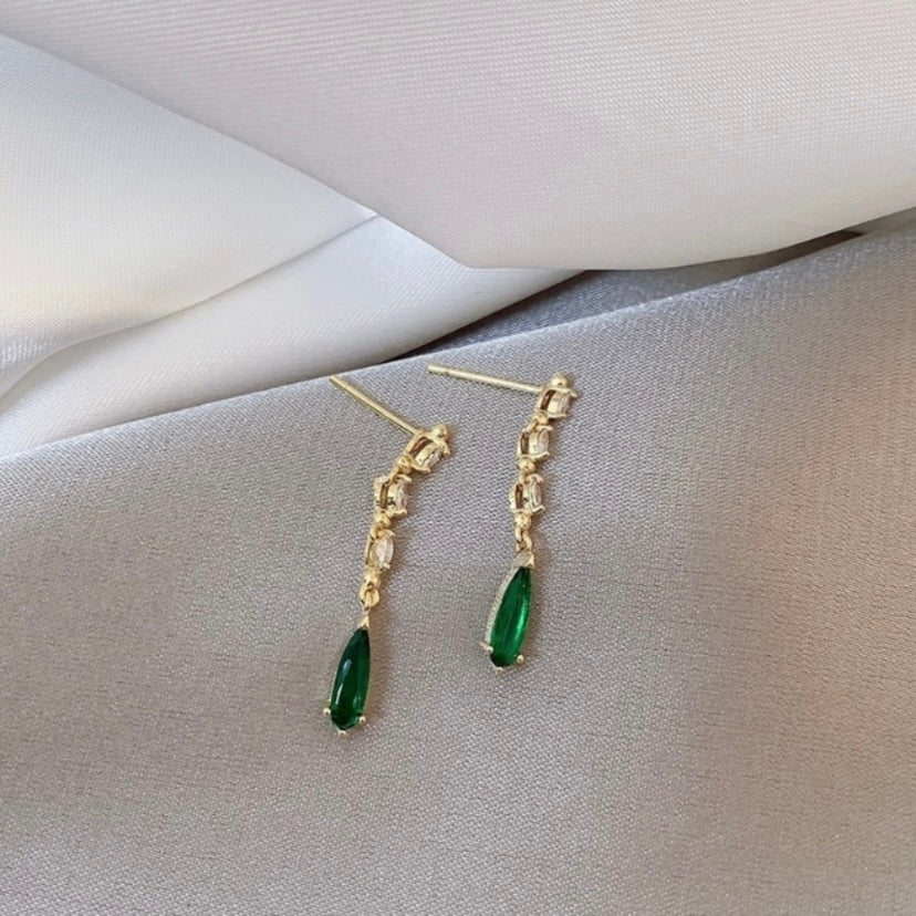Elegant Teardrop Emerald Dangle Drop Earrings for Women