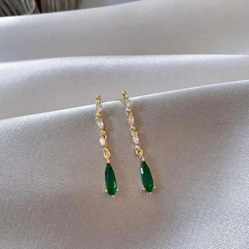 Elegant Teardrop Emerald Dangle Drop Earrings for Women