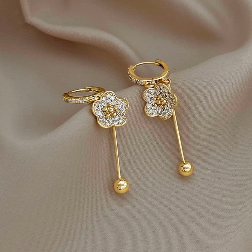 18K Gold Plated Flower Dangle Drop Earrings for Women